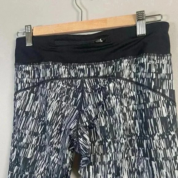 Nike Power Graphics Running Womens Cropped Leggings Black Size M Dri Fit Stretch - Picture 5 of 10